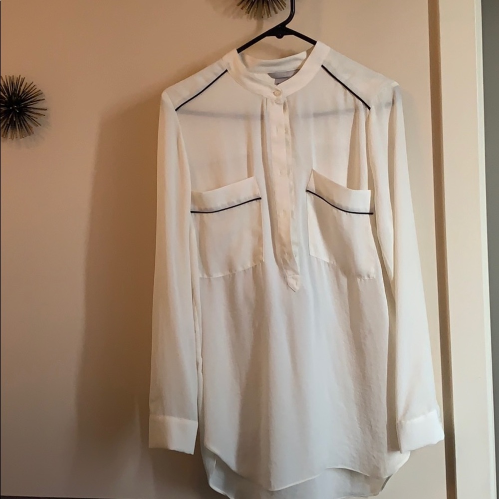 Beautiful flowy blouse